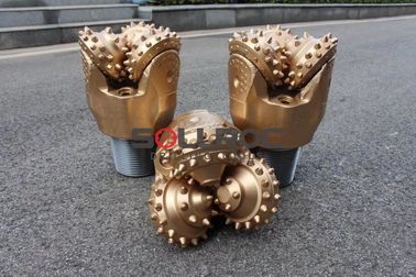 Hoge efficiëntie 9 inch 229mm IADC545 Goudkleurige Tricone-boormachine voor mijnbouw